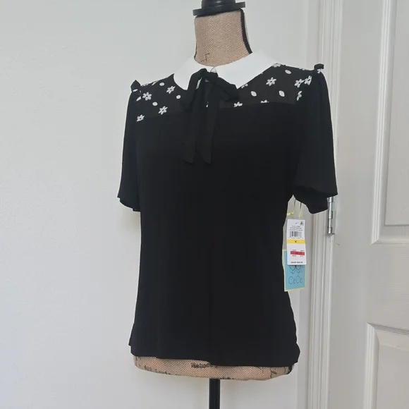 CeCe Black Blouse with White Floral Details - Picture 1 of 4